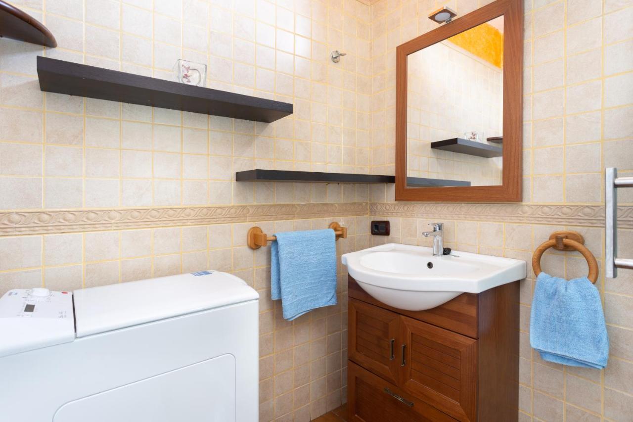 Apartamento En Primera Linea De Playa Con Aire Acondicionado Arona  Exterior foto